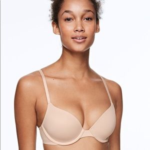 Victoria secrets pink T-shirt bra